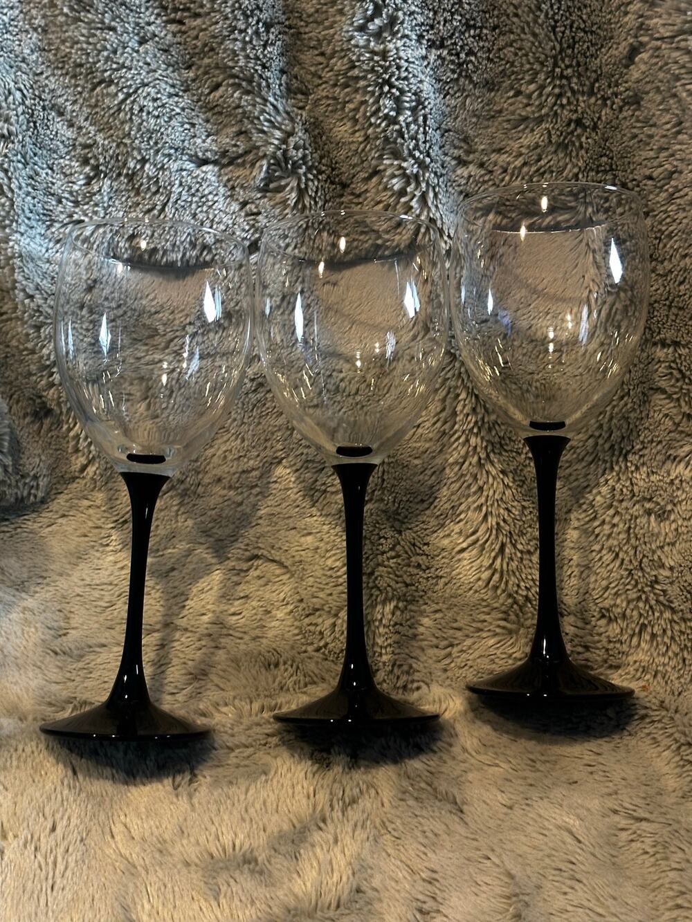 LUMINARC Black Stem Wine Glasses Set Of 3 France Designer Luxury barware Drinks